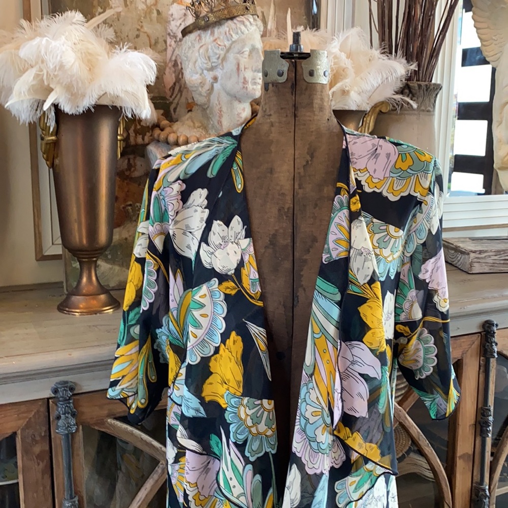 Lularoe - Picture 2 of 4